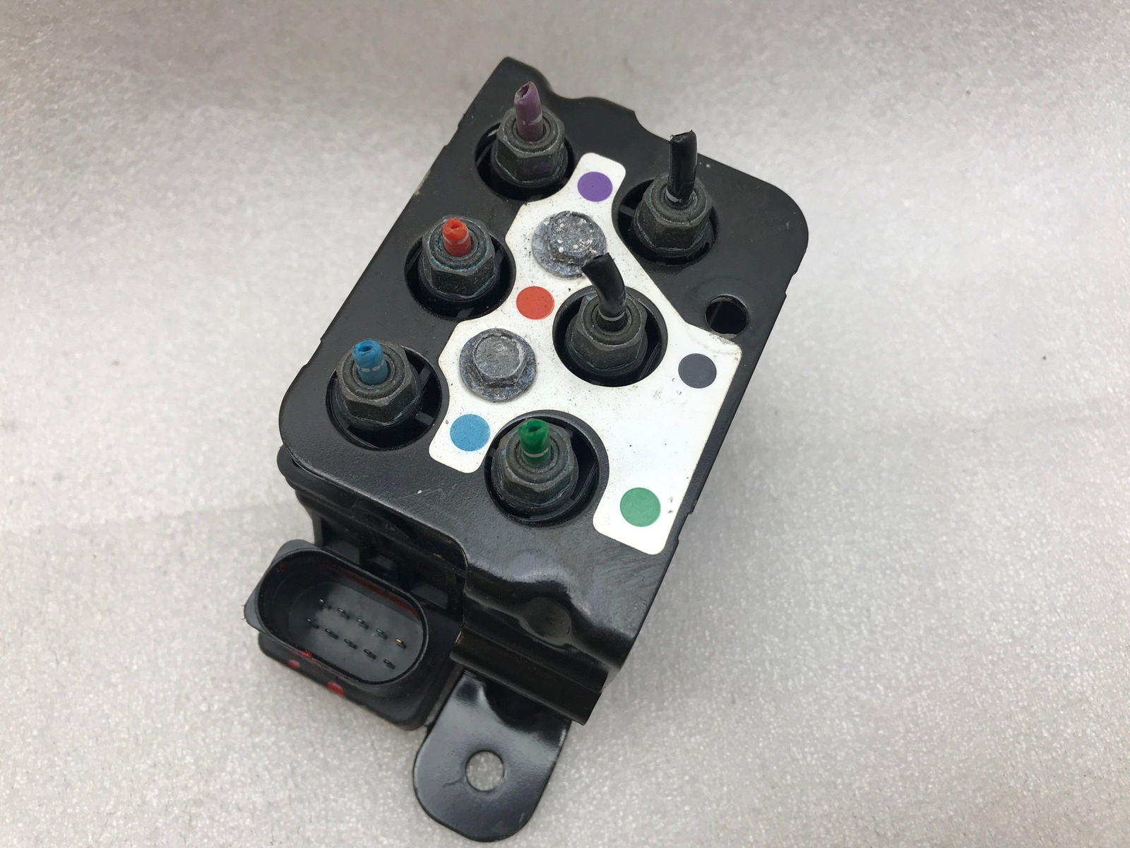 2008 BENTLEY SUSPENSION VALVE BLOCK