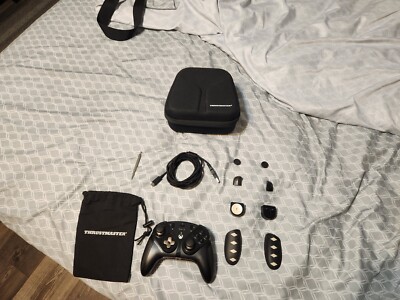 Thrustmaster ESWAP X 2 PRO Controller (Xbox and PC) with Fighting Pack & Case