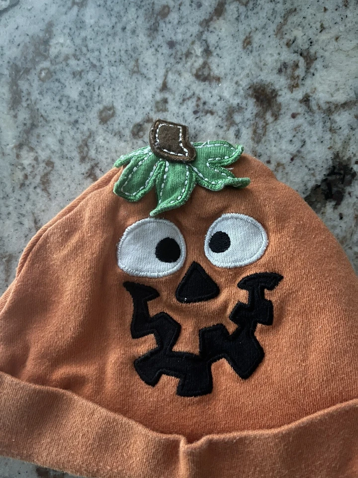 Miniwear Halloween Naranja Calabaza Bebé Gorro Sombrero 0/3 Meses Color Desteñido ~ Usado Foto 4 de 4