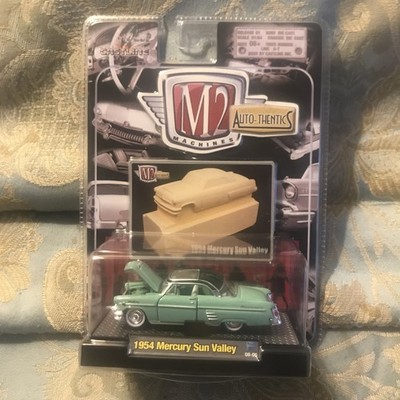 M2 Machines 54 1954 Mercury Sun Valley 1:64 Auto-Thentics