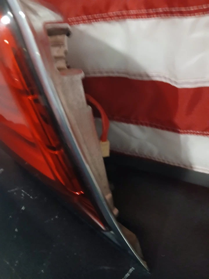 Luz LED interior del lado izquierdo del conductor puerta izquierda fabricante original usada Lexus LX570 2008-2011 Foto 3 de 4