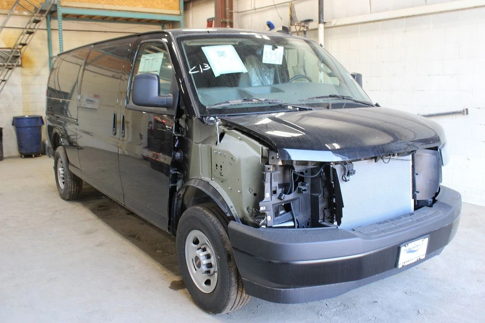 2025 吉姆西 Savana 2500 乘客右后门 3101504 — 第 3/4 张图片