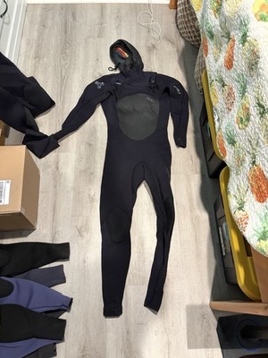 XCEL Revolt X2 Winter Wetsuit Men s Size MS 5/4mm Hooded Wetsuit