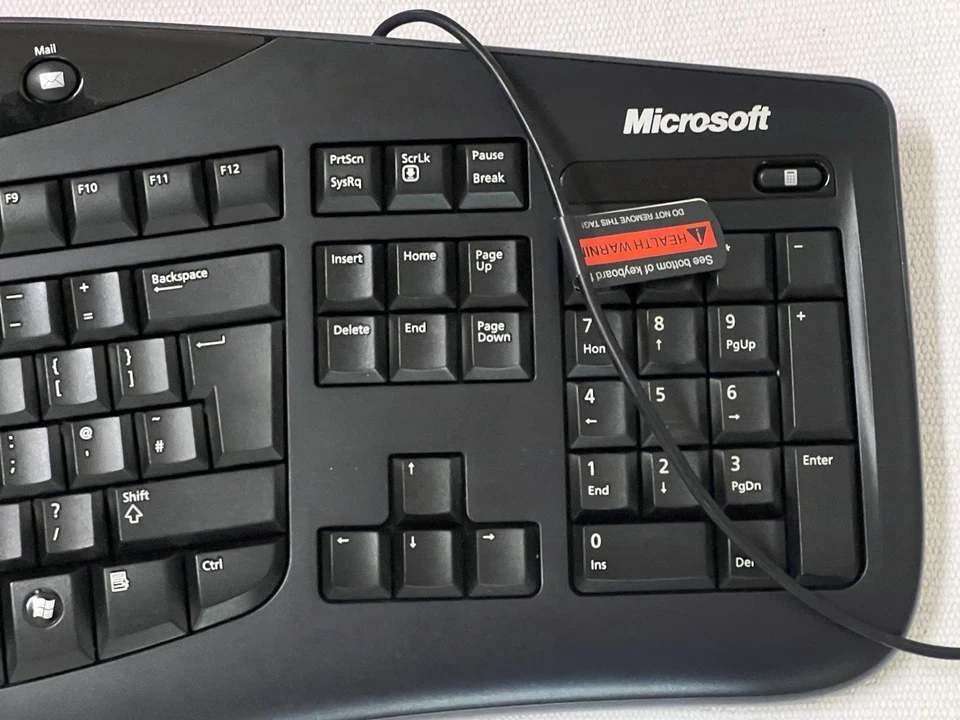 Microsoft Comfort Curve USB Wired Keyboard 2000 , New in Open Box as Photos Show - Image 3 of 4