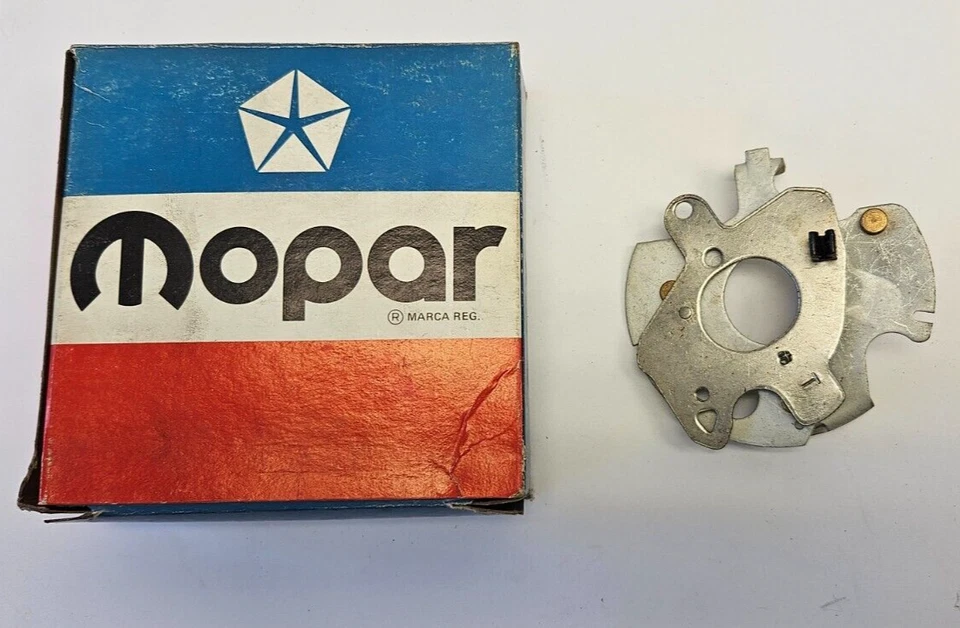 1970-1971 Plymouth Dodge Distributor Pickup Plate Big Block Hemi 3656023 NOS. - Imagem 3 de 4