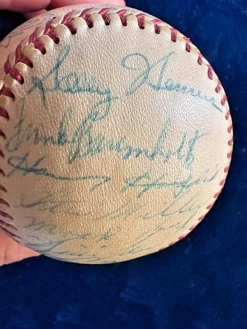1956 PHILADELPHIA PHILLIES TEAM AUTOGRAPHED (26) OFFICIAL N.L. W. GILES BASEBALL - Image 3 of 4