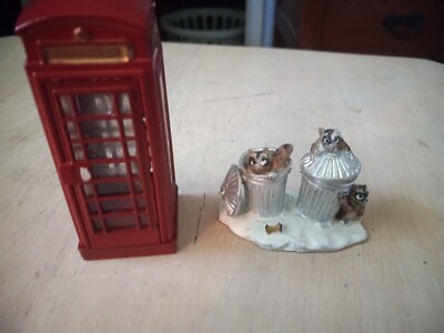2 Lemax Christmas Pieces