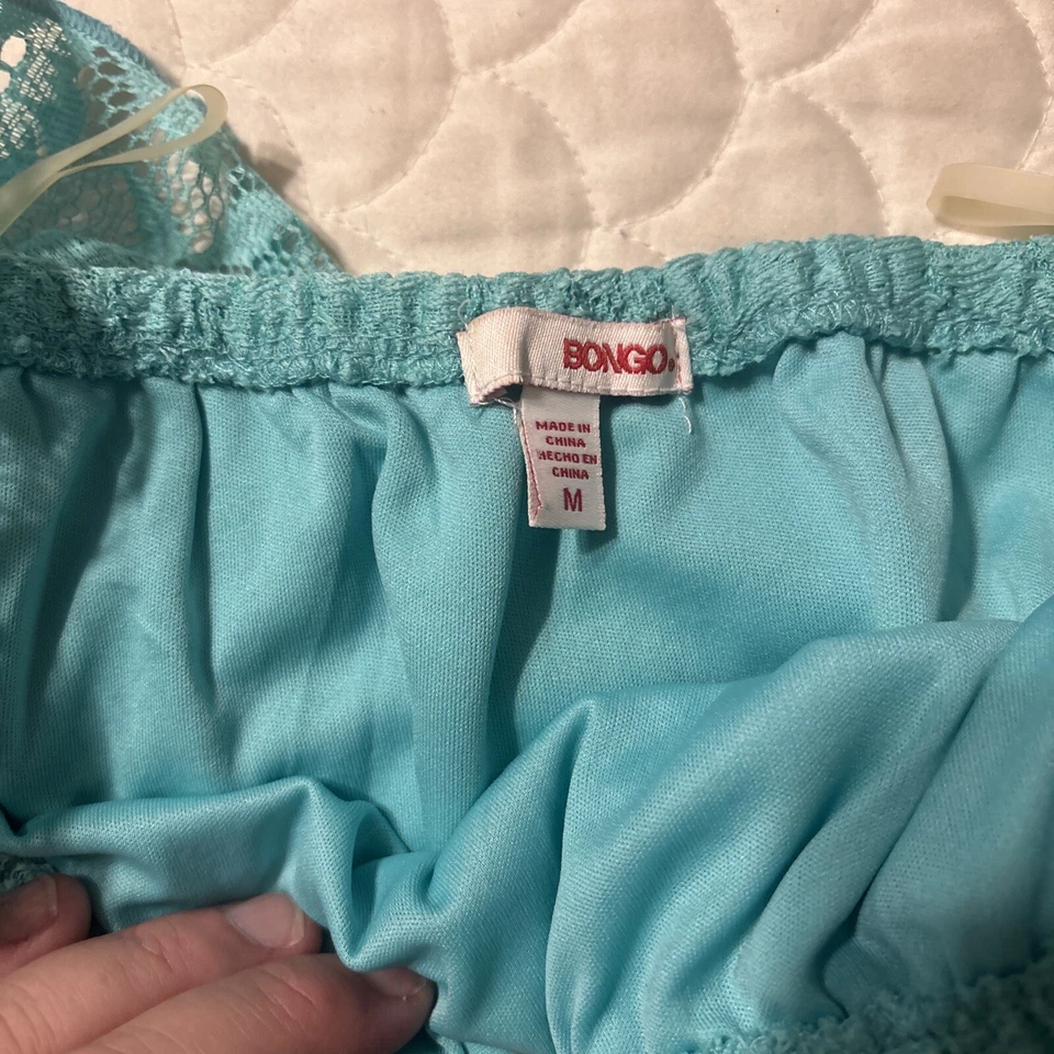 Lote de 2 vestidos/macacão - Forever 21 - Bongo tamanho médio feminino - Imagem 2 de 4