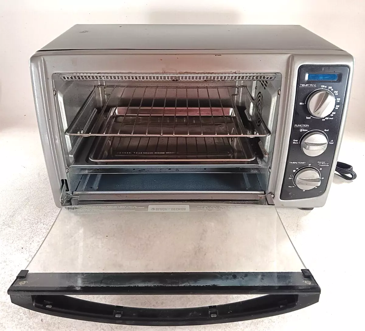 BLACK+DECKER 6-Slice Toaster Oven, Black/Silver, TO1675B