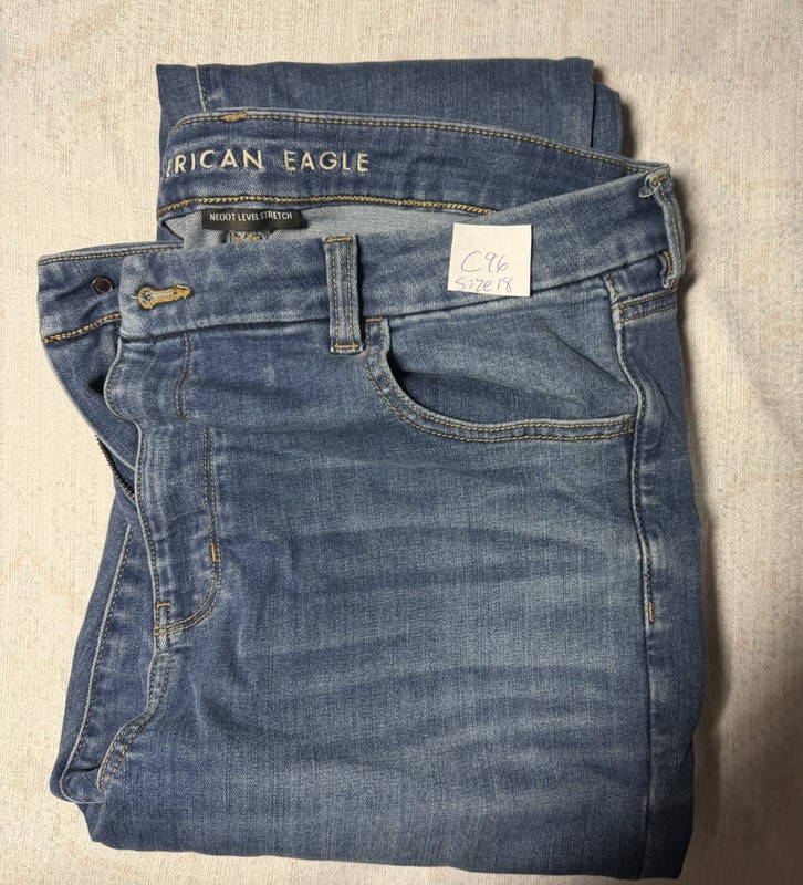 American Eagle Size 18 Women Next Level Stretch Jeans C96