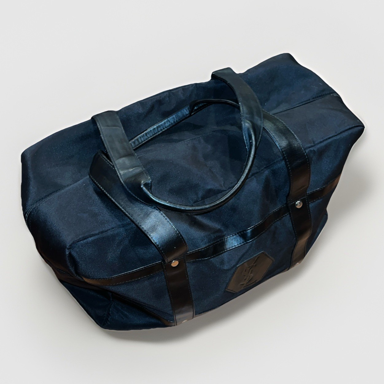 Borsone YSL Yves Saint Laurent Parfums in tela nera 18”x 11”x 8”