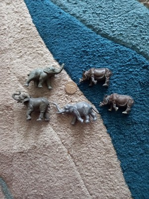 Britains Farm Maßstab 1:32, Zootiere x3 Elefantenbabys, Nashorn Babysx2 Kunststoff