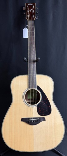 Yamaha FG830 Solid Top Dreadnought Acoustic Guitar Gloss Natural (746)