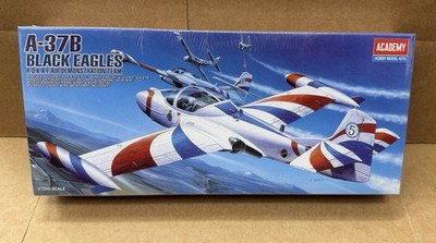 Academy A-37B Black Eagles R.O.K.A.F. Air Demonstration Team 1672 1/72 FS NEW