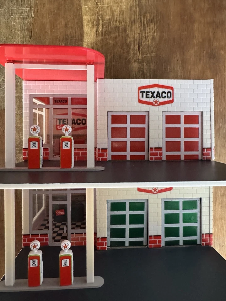 Greenlight Texaco Vintage Gas Station Mechanics Corner Lot Of 3 CHASE Variation - Image 4 of 4