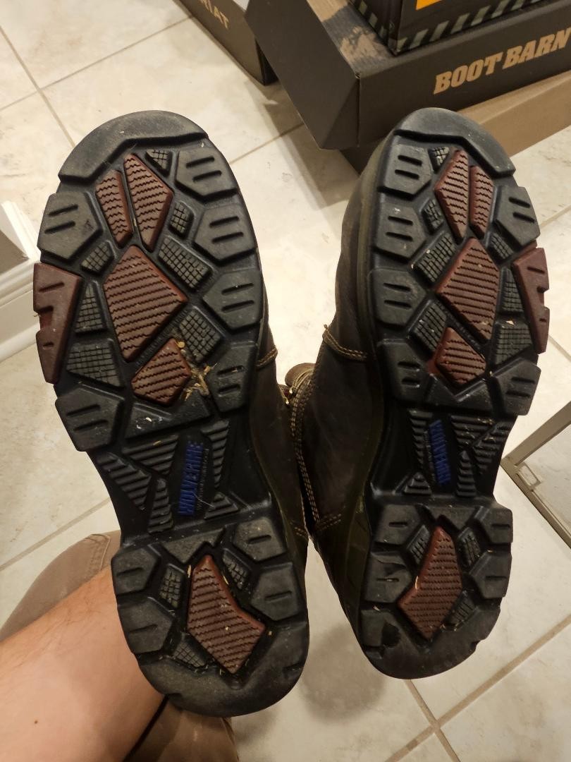 work boots - image 2