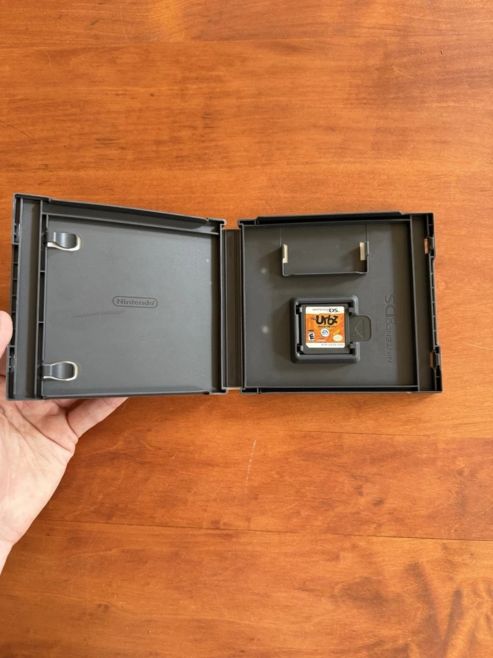 Urbz: Sims in the City (Nintendo DS) Excellent Condition - Authentic & Tested - Image 2 of 4