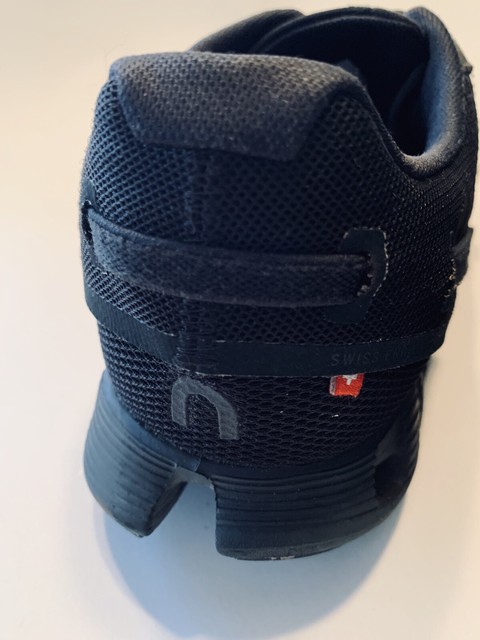 mens walking shoes size 7