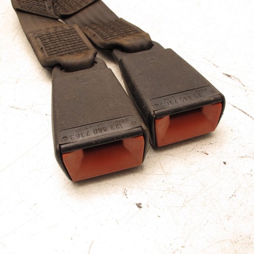 Rear Seat Belt Left Center Mercedes W123 300D Back - Foto 2 di 4