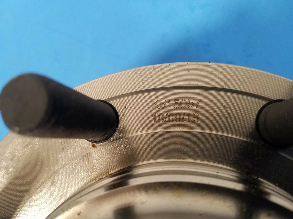 Conjunto de cojinete de cubo de rueda delantera 8 pernos para Ford F-250 Super Duty 99-2003 2004 Foto 2 de 4