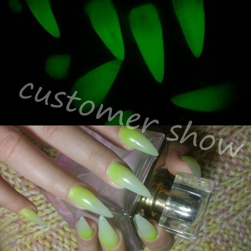 Polvere vernice neon colore luminoso bagliore fosforescente al neon notte - Foto 11 di 27