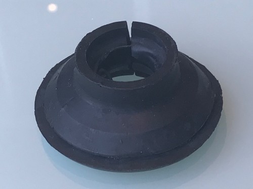 Tülle aus Gummi zur Durch Führung Kabelbaum Einspritz AJ Motor für VW Käfer 1303