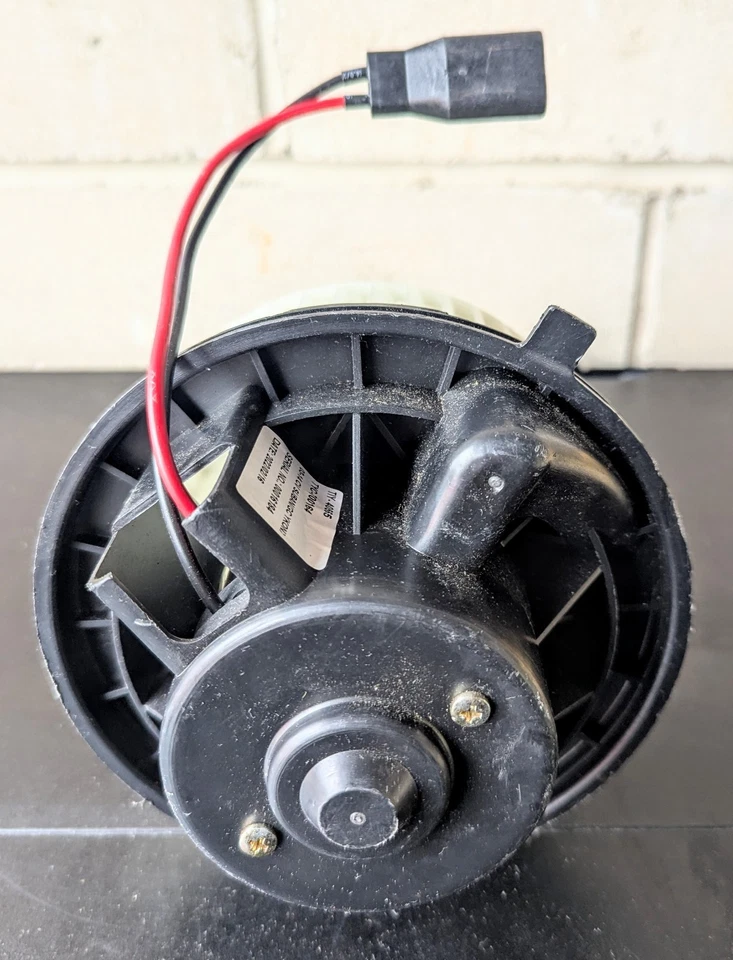 Conjunto de soplador condensador de aire acondicionado TYC 700164 Foto 3 de 4