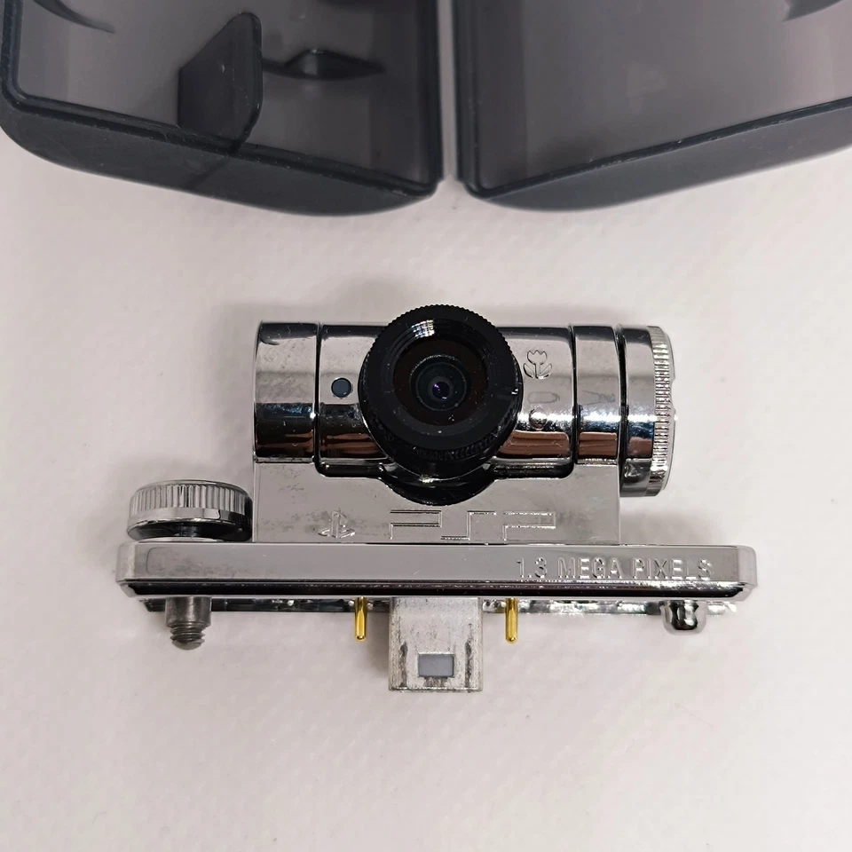 PSP 300 Official Camera Silver Go! Cam 1.3 Mega Pixels Sony Playstation Portable - Image 3 of 4