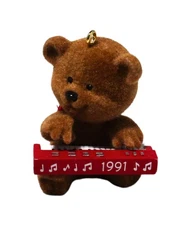 Hallmark Ornament: 1991 Notes of Cheer, QX5357, Non-Mint Box