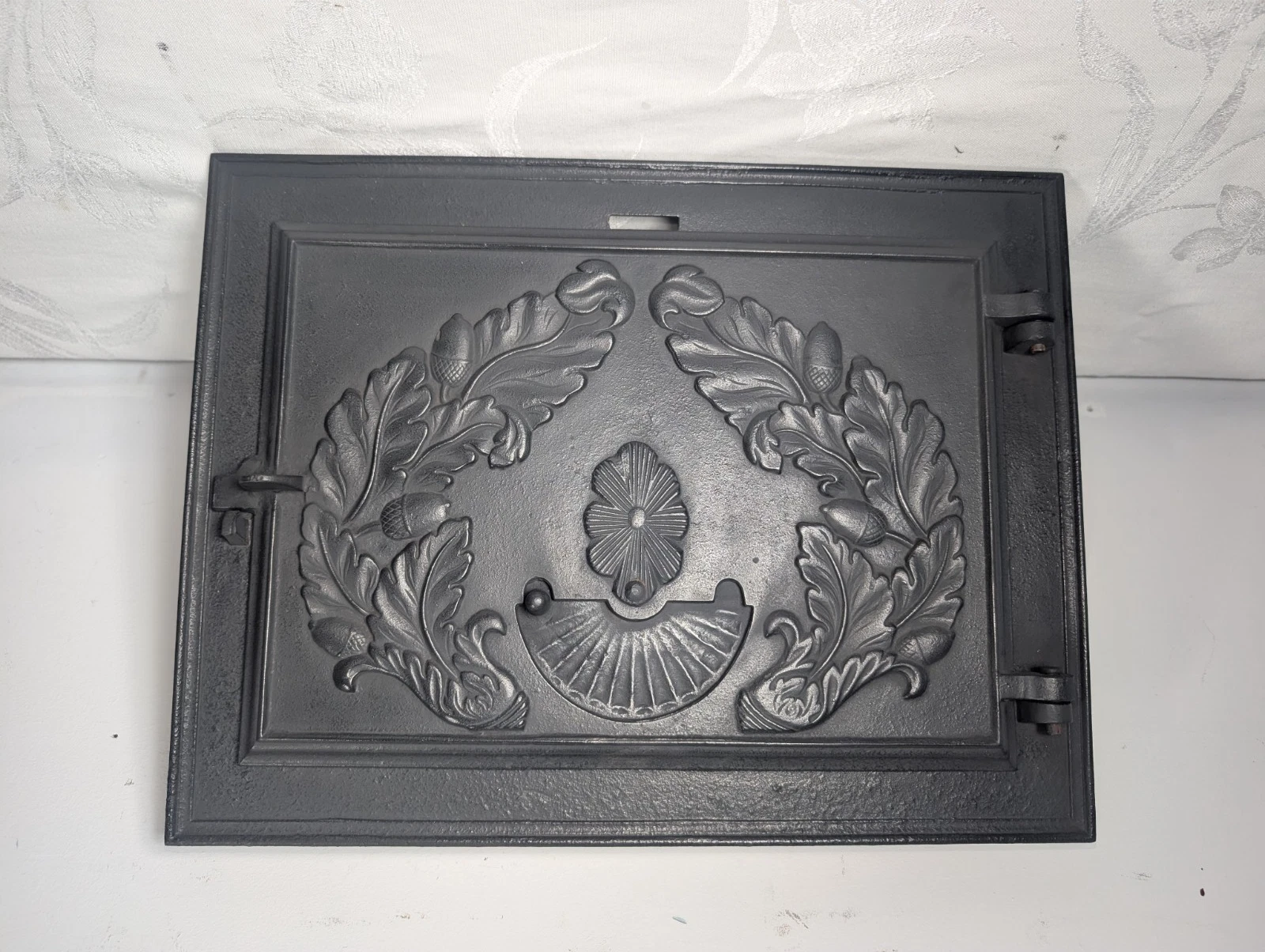 DUTCH OVEN DOOR CLEAN OUT VERY CLEAN ANTIQUE CAST IRON READY TO USE