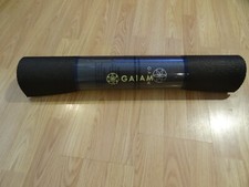 New Gaiam Evolve Reversable Yoga Mat - Black  Yellow