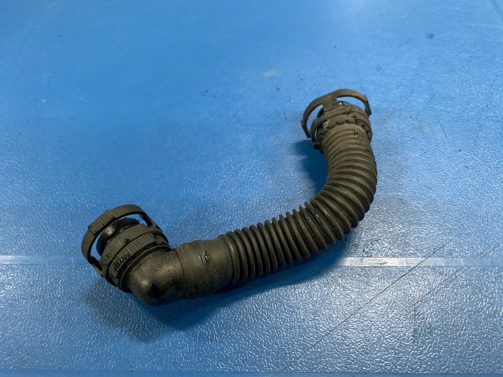 VW GOLF MK7 1.6 TDI DIESEL CRANKCASE BREATHER HOSE FLEXI PIPE LINE 04L103493 eBay