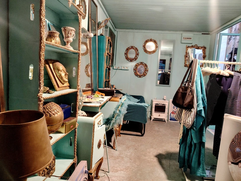 Container House Mobile Residential Tiny Home Modular Gazebo Bedroom Living Room - Image 3 of 4