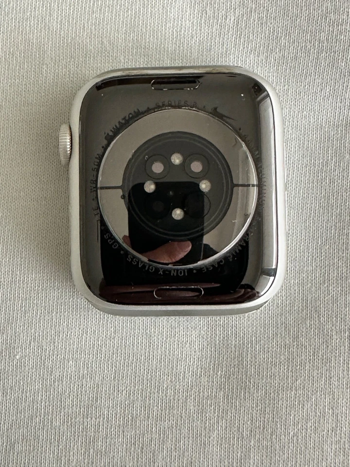 Apple Watch Nike Series 6 GPS + Cellular, 44 mm Gehäuse Alu Silber, Modell A2376 - Bild 4 von 4