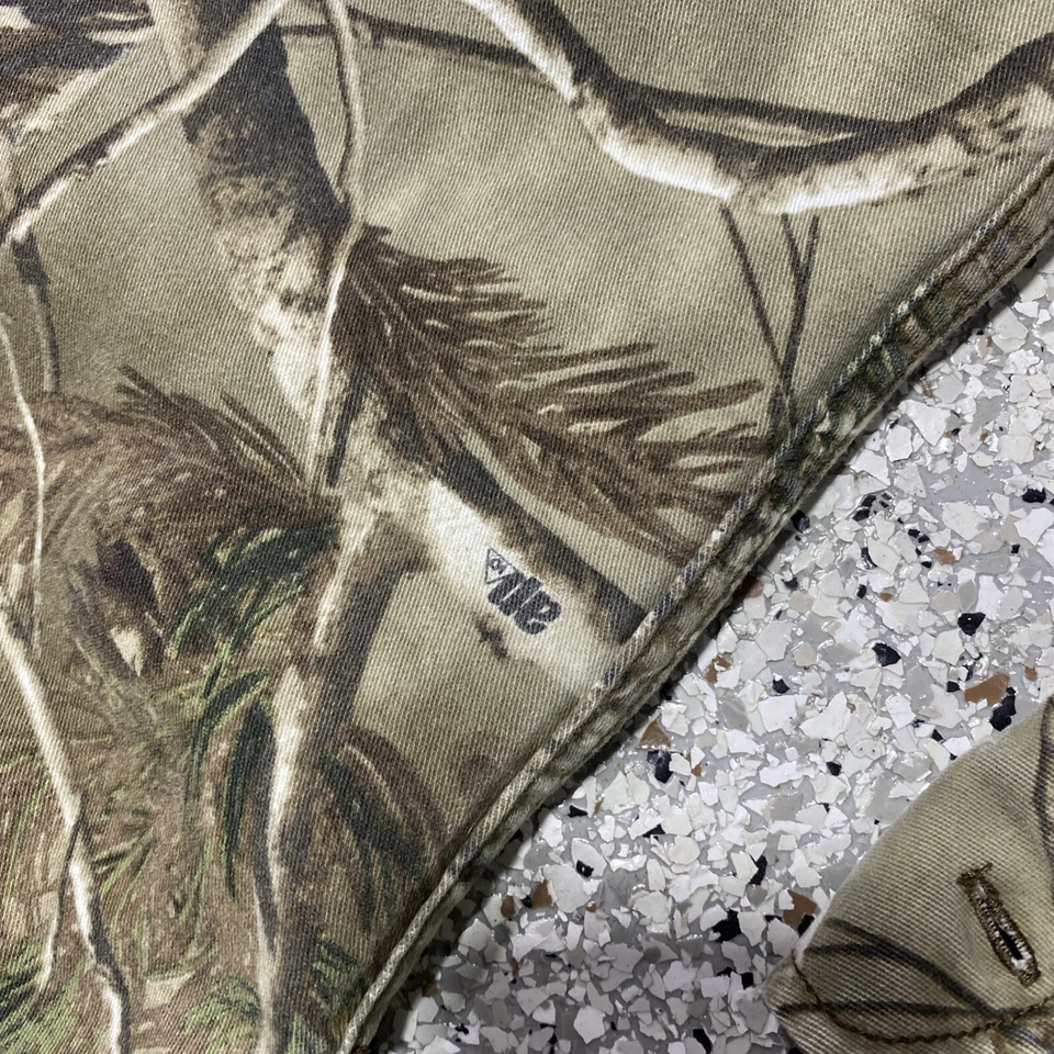 Team Realtree Camo Hunting Button Down Shirt Men's Size M - Image 3 of 4