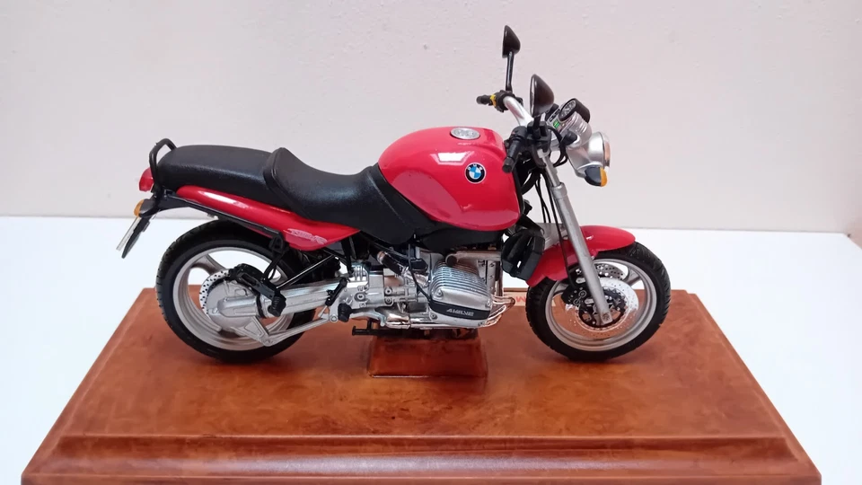 Maisto BMW R 1100 R Scala 1:10 - Immagine 3 di 4