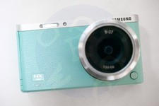Samsung NX mini Camera w/ NX-M 9-27mm F3.5-5.6 ED OIS Lens