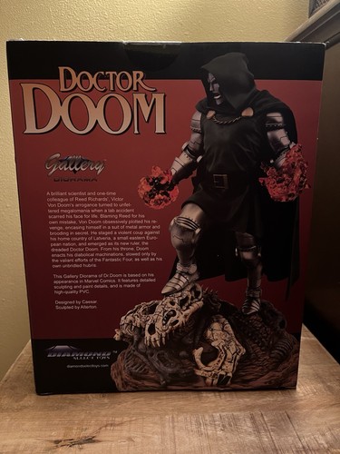 DIAMOND SELECT MARVEL COMIC GALLERY DOCTOR DOOM - 25 CM | | Figuras de colección de cine y manga