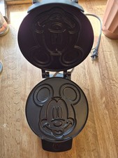 mickey mouse waffle iron used