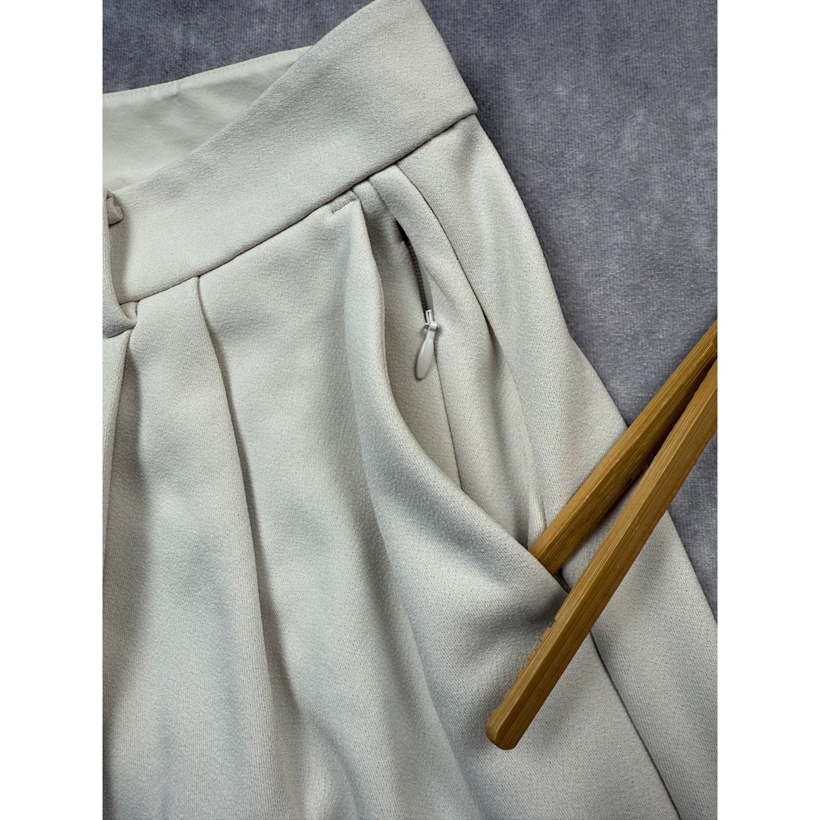 NWT CUTS Essential Pant Womens 8 Beige Bisque Pleated Wide Leg Trousers Stretch thumbnail 15