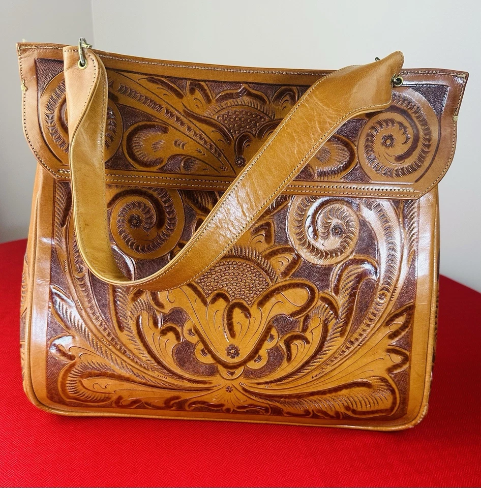 De Colección Maletín de Cuero Tooled Bolso Cartera Floral Occidental Resistente Años 60 GRANDE Foto 4 de 4
