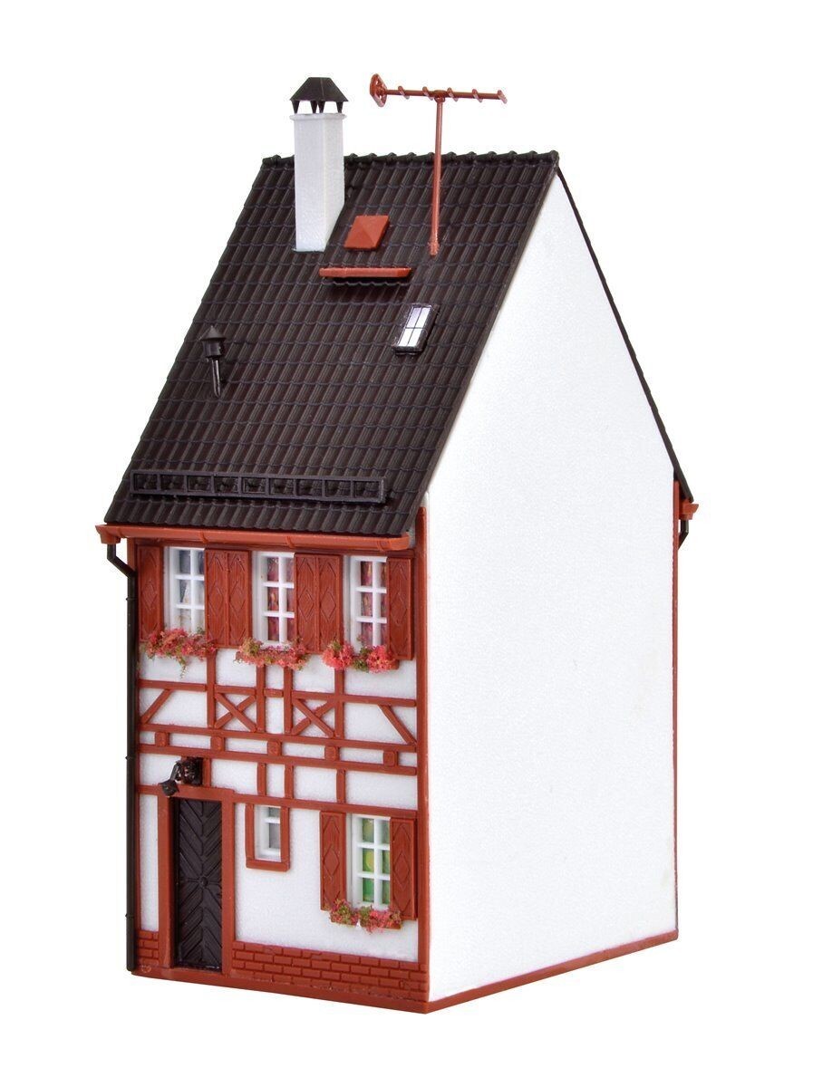 Vollmer 43673 H0 Half-timbered house Bahnhofstraße 17