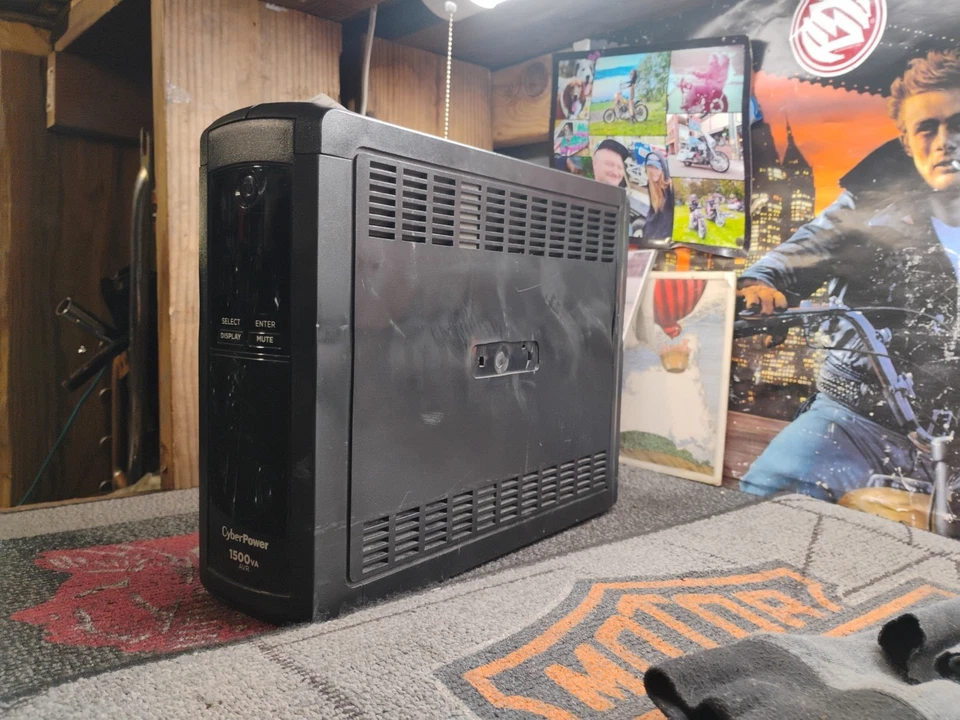 👀 CYBERPOWER 1500 VA AVR POWER SUPPLY 12 OUTLET CP1500AVRLCDA - Image 3 of 4