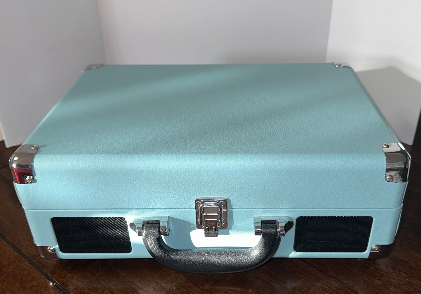 Victrola Vintage Blue 3Speed Bluetooth Portable Suitcase Record Player NICE!