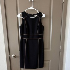 LOFT Petites Black Sheath Dress Sleeveless Round Neck Zip Knee Length 4P