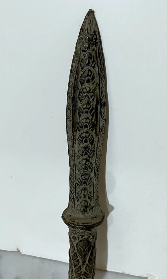 ANTIGUA ESCULTURA DE BRONCE DE UNA DAGA/CUCHILLO CAMBOYA ESTILO JEMER Foto 3 de 4