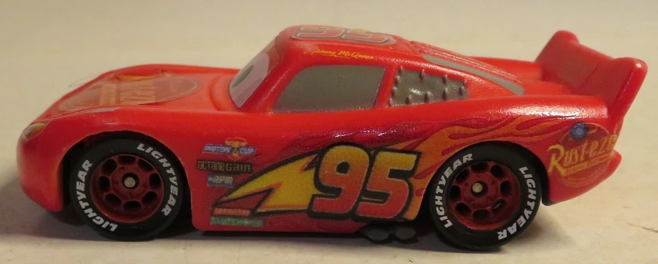 Cars 3 Lightning McQueen 1/55 Plastic To Car Vehicle Pixar Disney 2017 FGL48 Toy - Image 2 of 4