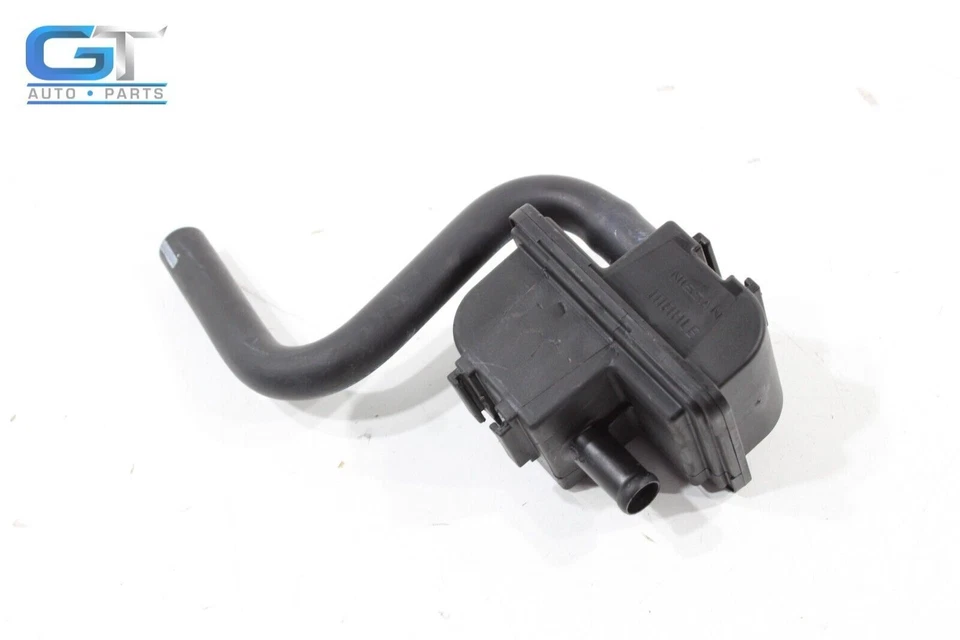 Filtro de bote de vapor de combustible Mitsubishi Outlander 2022-23 con tubo de manguera OEM Foto 2 de 4