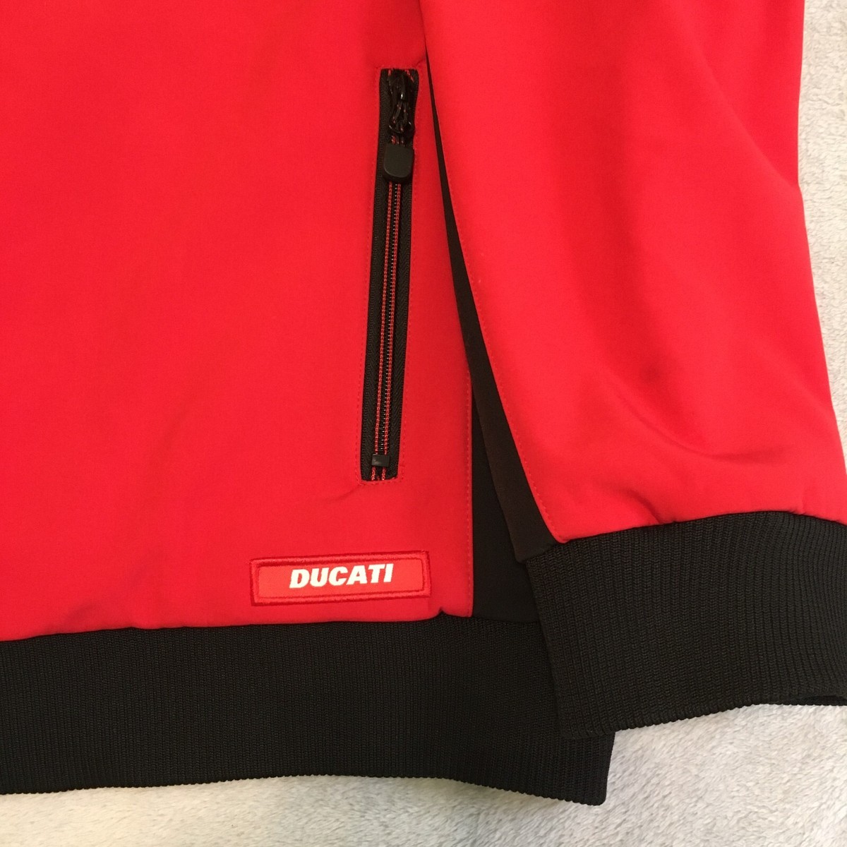 Ducati Be Wiser Racing Team Motorsport mens Red Jacket size