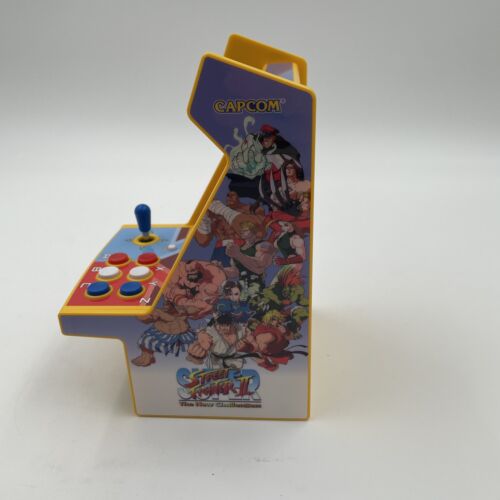 My Arcade Super Street Fighter II Micro Player Pro tragbar Retro Spiel Gerät - Bild 3 von 4